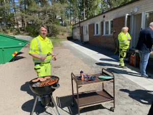 Robert vid grillen