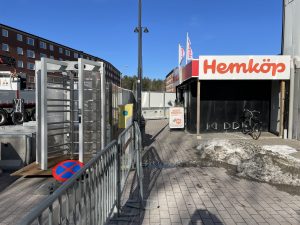 Avspärrningar vid Hemköp